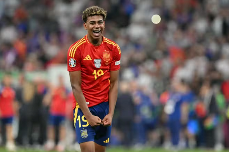 cole-palmer-ngoi-ca-lamine-yamal-khong-ai-xuat-sac-hon-cau-ay-luc-nay